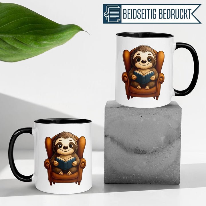 Faultier Tasse | Faultier mit Buch im Sessel | Lustiger Geschenk Becher für Leseratten und Bücherwur