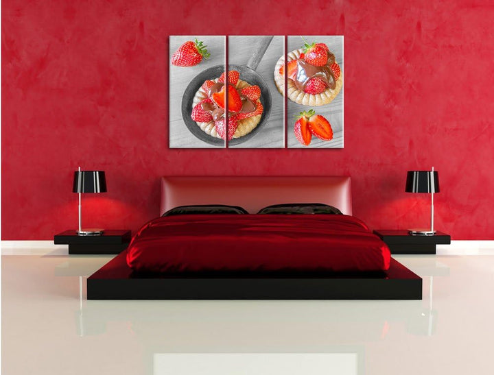 Pixxprint Süsse Erdbeertörtchen / 3-Teilig/Gesamtmass 120cm Leinwandbild bespannt auf Holzrahmen/Wan