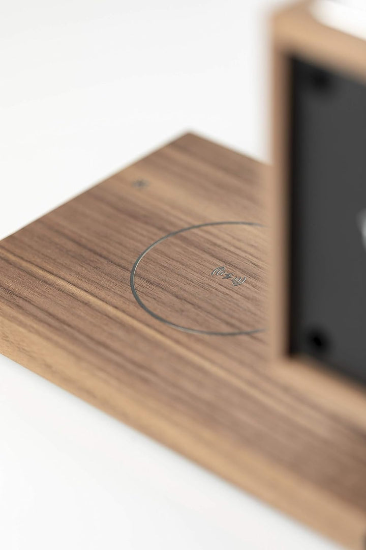 Tivoli Audio 'Revive' - Bluetooth-Lautsprecher mit kabellosem Ladegerät und Lampe (Walnuss/Grau), Wa