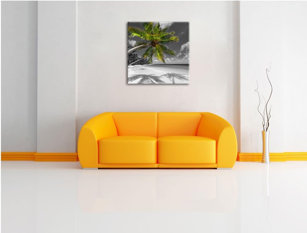 Pixxprint riesige Palem über Strand schwarz/weiss, Format: 70x70 auf Leinwand, 70x70