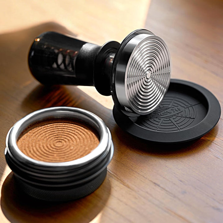 IKAPE 51-mm-Kaffeetamper für Espresso, federkalibrierter Tamper mit halbtransparentem Design, Tamper