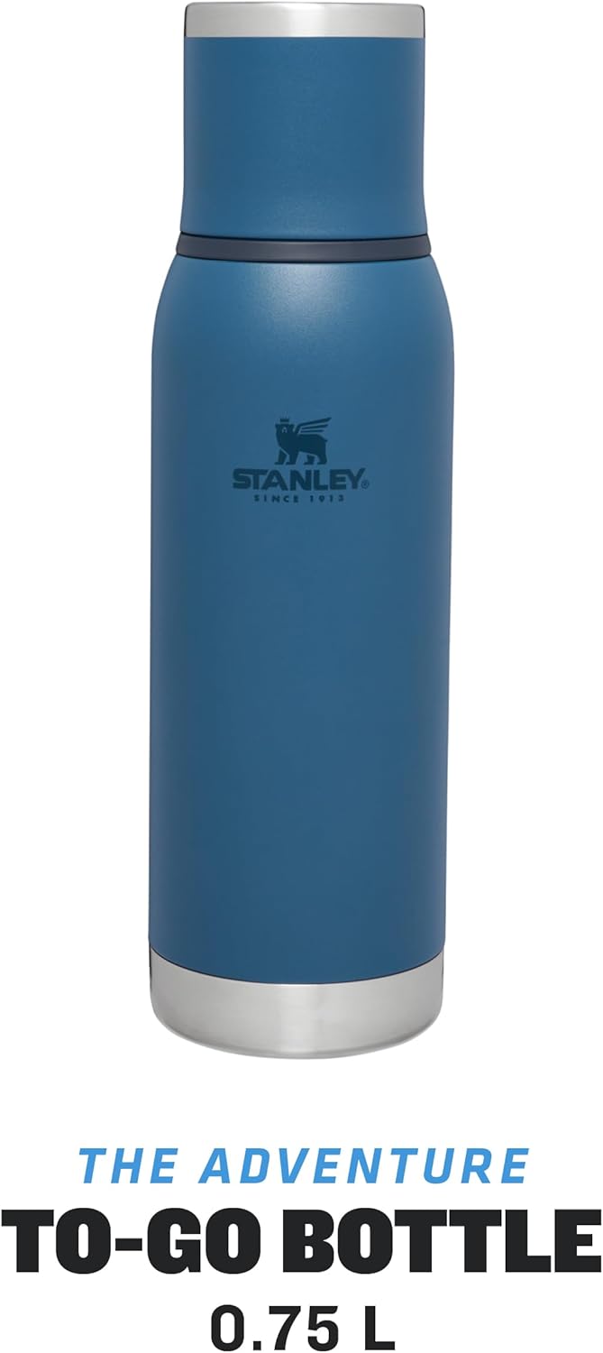 Stanley Adventure To-Go Thermosflasche 0.75L - 20 Stunden Heiss - 25 Stunden Kalt - Auslaufsicher -