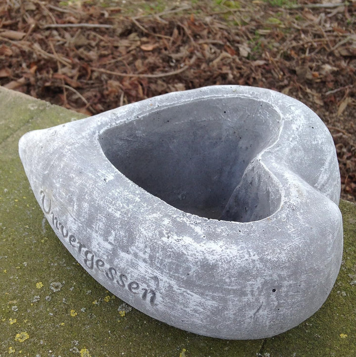 Grabschmuck, massiver Steinguss Pflanzschale Herz UNVERGESSEN, frostfest bis -30°C