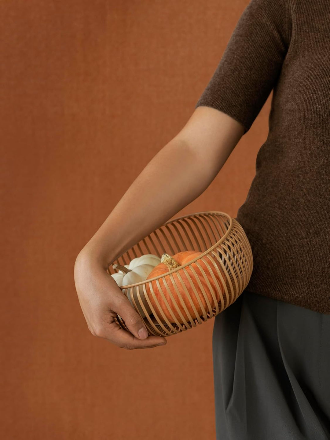 Blomus -LITO- Bowl | Obstschale aus hochwertigem Stahl | Dekoschale mit Streben in Indian Tan | Grös