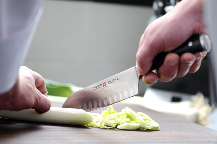 Wüsthof Santoku, Classic Ikon (4176-7), 17 cm Klingenlänge, mit Kullen, geschmiedeter Doppelkropf, r