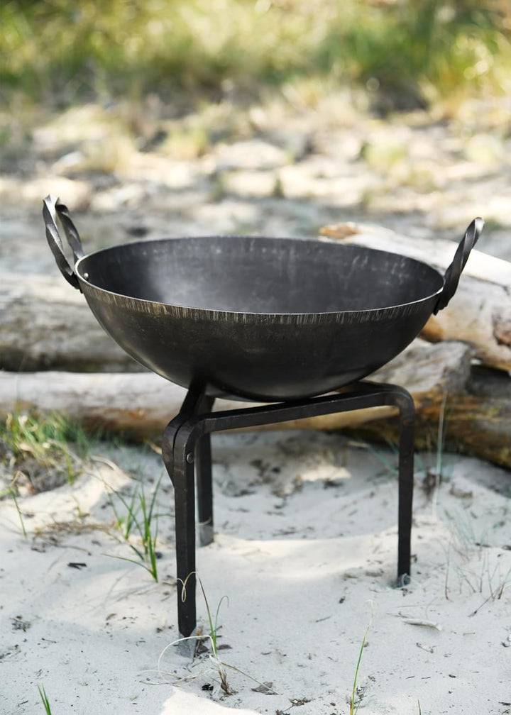 Ulfberth Handgeschmiedetes Dreibein | Pfannenknecht für Lagerfeuer/Dutch Oven | Pfannenrost Dreibein