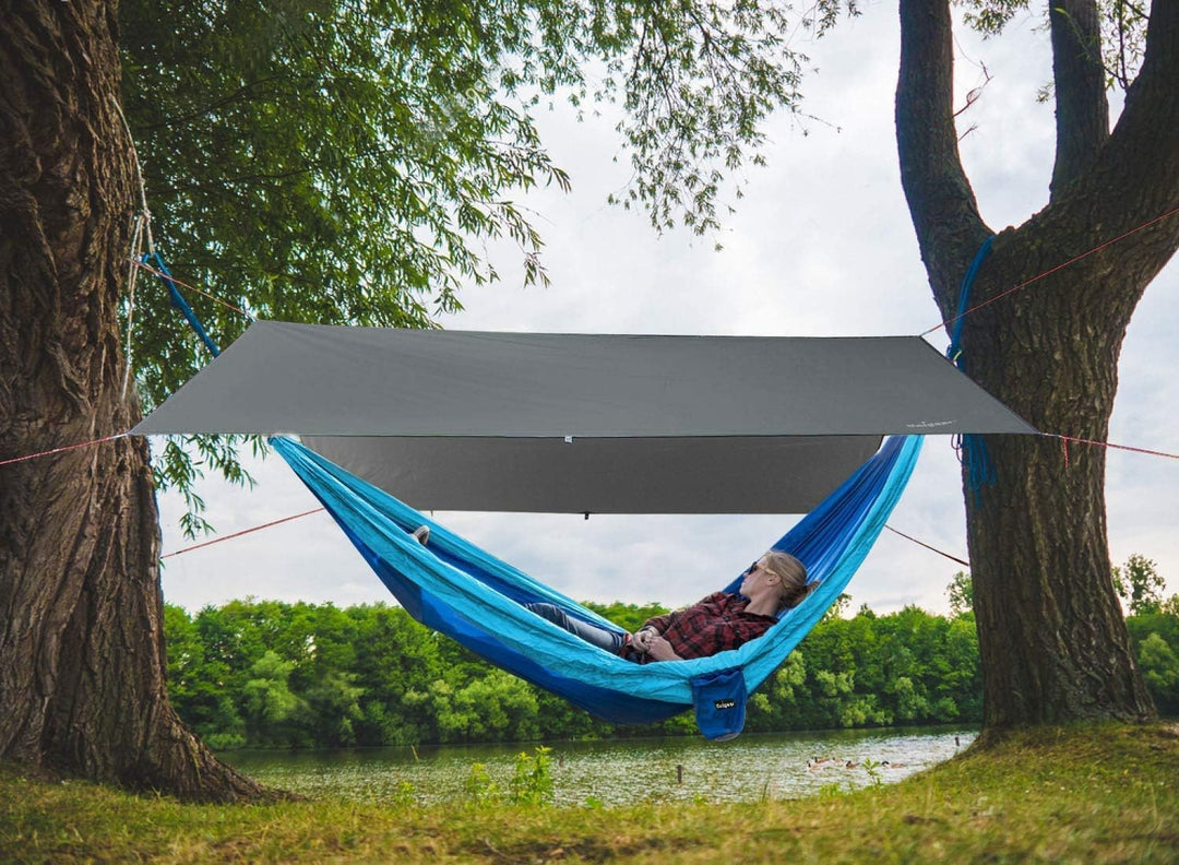 Unigear Tarp 3x3 3x4 3x5 4x4 wasserdicht, Zeltplane für Hängematte mit Ösen + 6/8 Erdnägel + 6/8 Sei