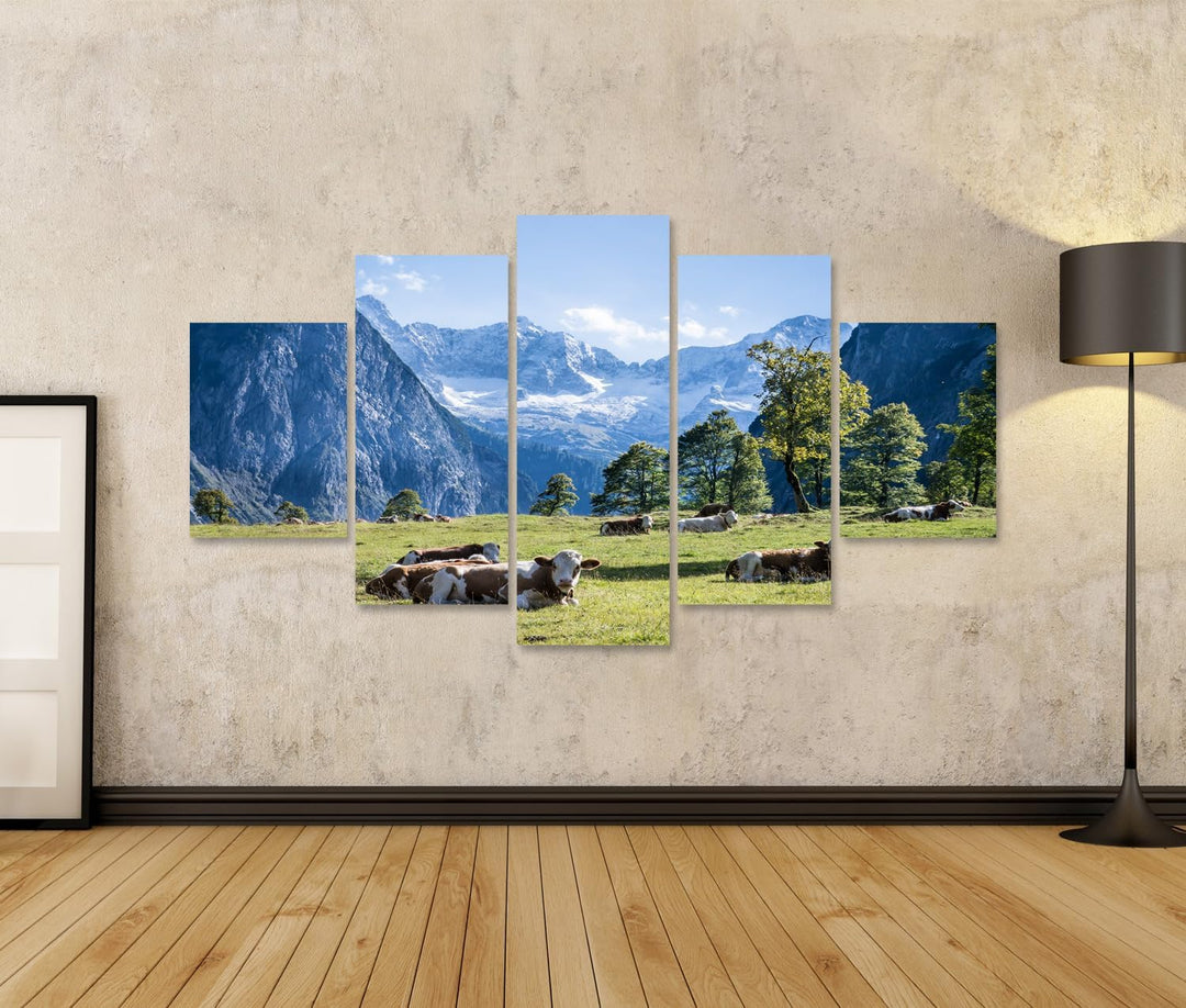 islandburner Bild auf Leinwand Kühe Auf Wiese In Den Bergen Alpen Kuhwiese Bilder Wandbilder Poster