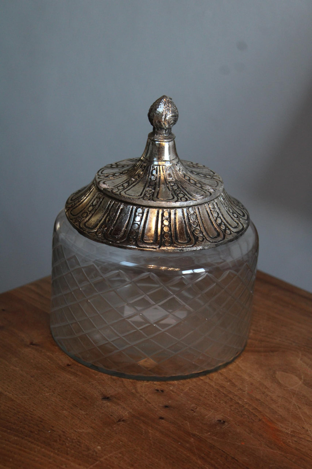 EXNER Vintage Glas-Bonboniere mit Silberfarbigem Metalldeckel, Diamantmuster, 12,5 cm