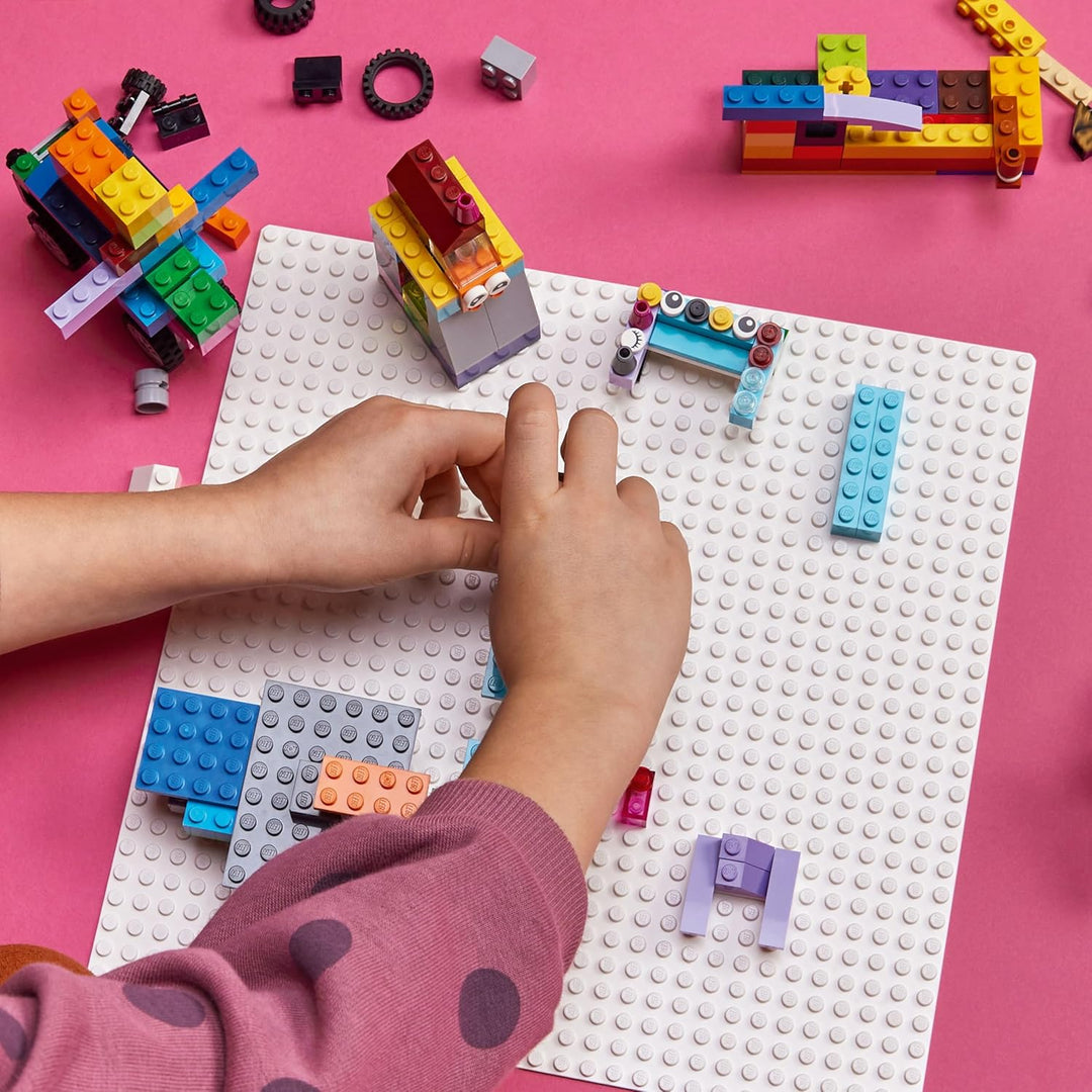 Lego Classic Bausteine Box Mittelgross + Weisse Lego Platte: Aufbewahrungsboxen & Lego Platten Bundl