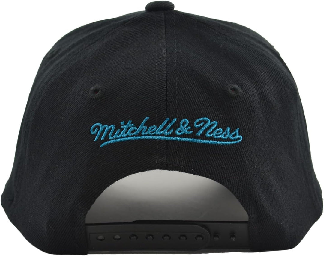 Mitchell & Ness NBA Team Logo Snapback Cap Charlotte Hornets Black
