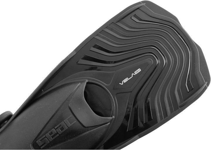 SEAC Vela Oh Kurze Flossen zum Schnorcheln und Schwimmen im Schwimmbad mit verstellbarem Riemen XS-S