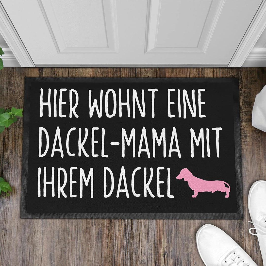 Trendation - Lustige Fussmatte für Dackel-Mama Hier Wohnt eine Dackelmama Mit Ihrem Dackel Besitzeri