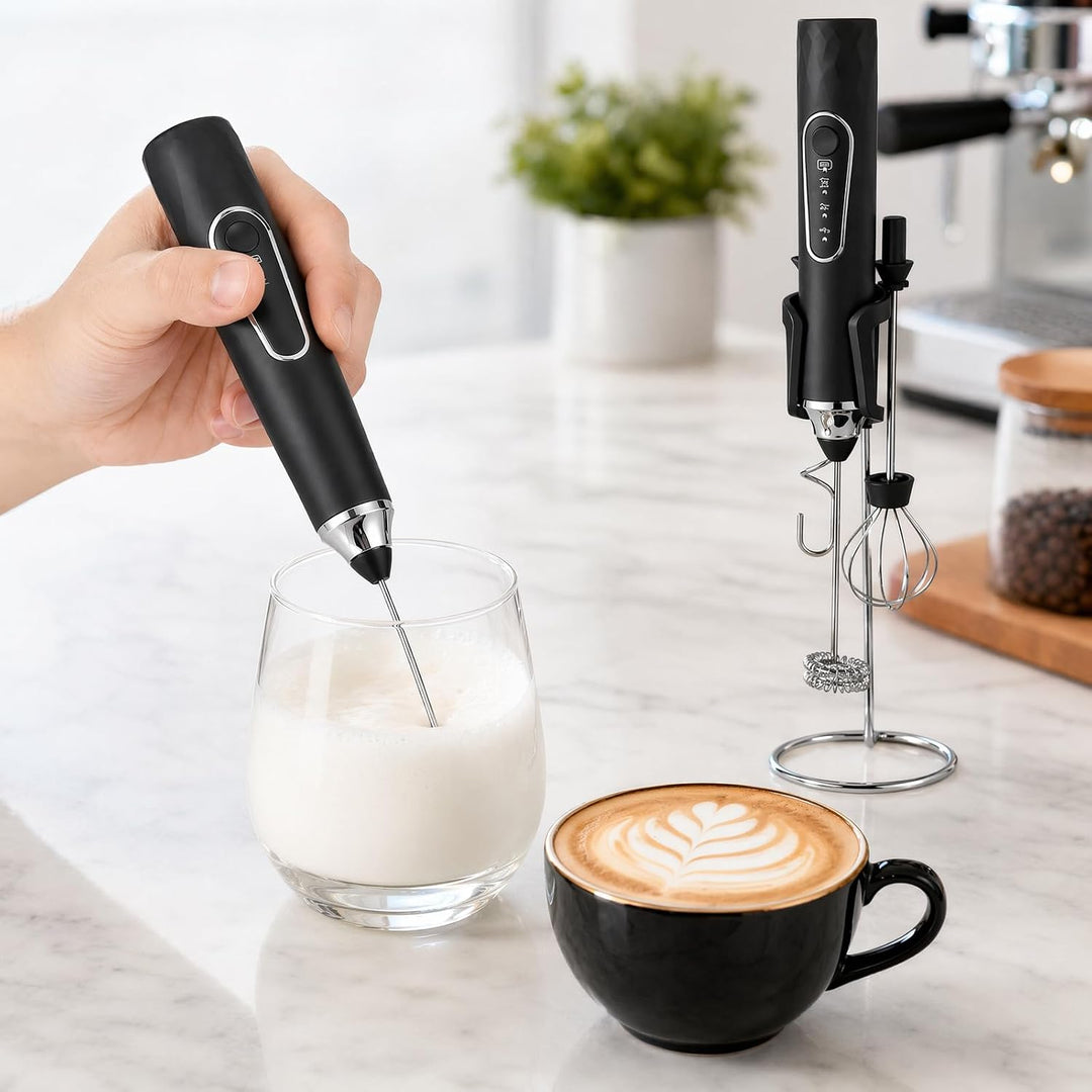 Elektrischer Milchaufschäumer Stab, 3-Kopf Handmixer Wiederaufladbar mit Praktischer Halterung, Leis