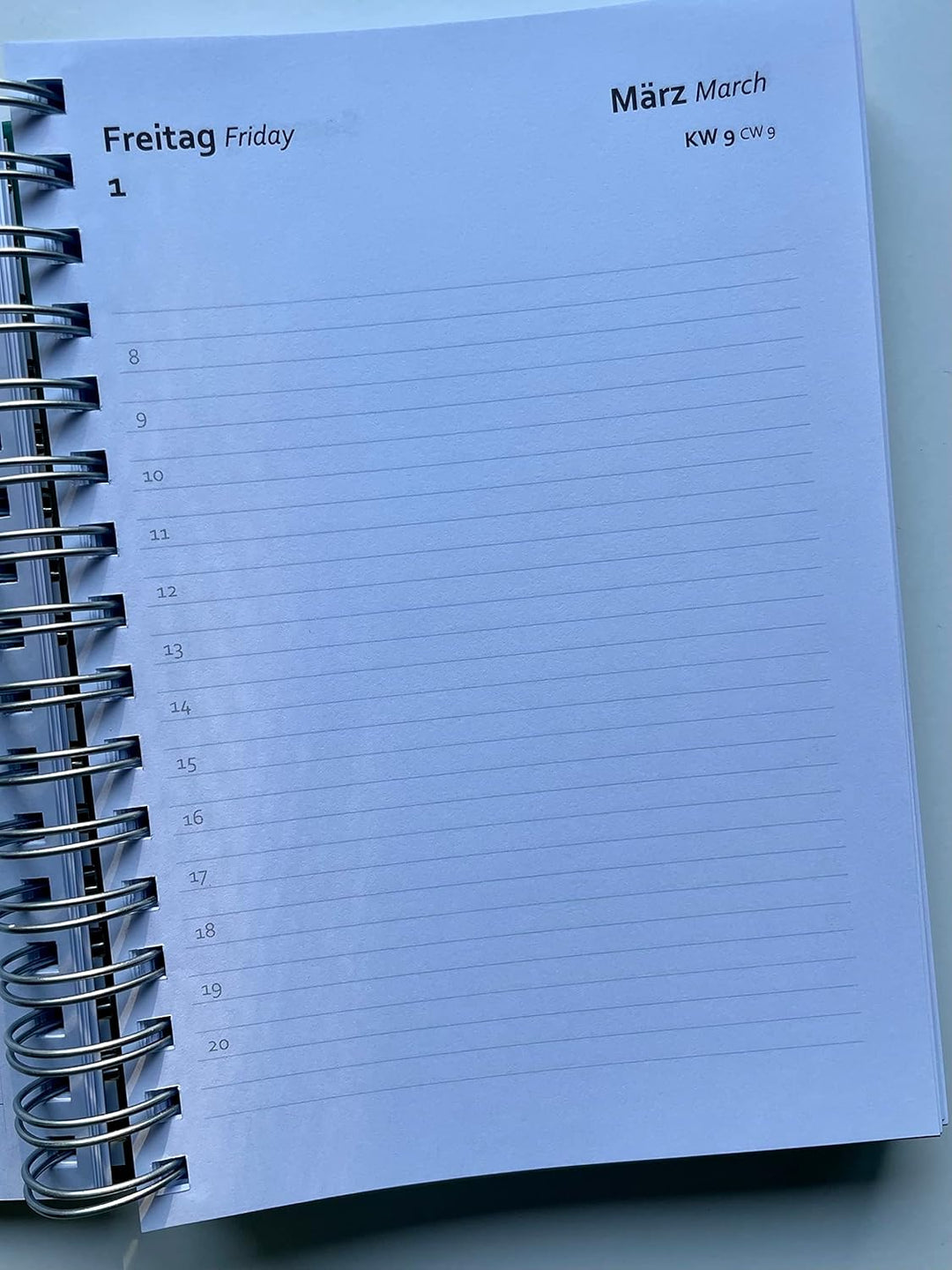 edition cumulus – 2026 Der KLEINE DICKE - DUNKELBLAU (blue) DIN A5 Kalender - 400 Seiten - jeder Tag