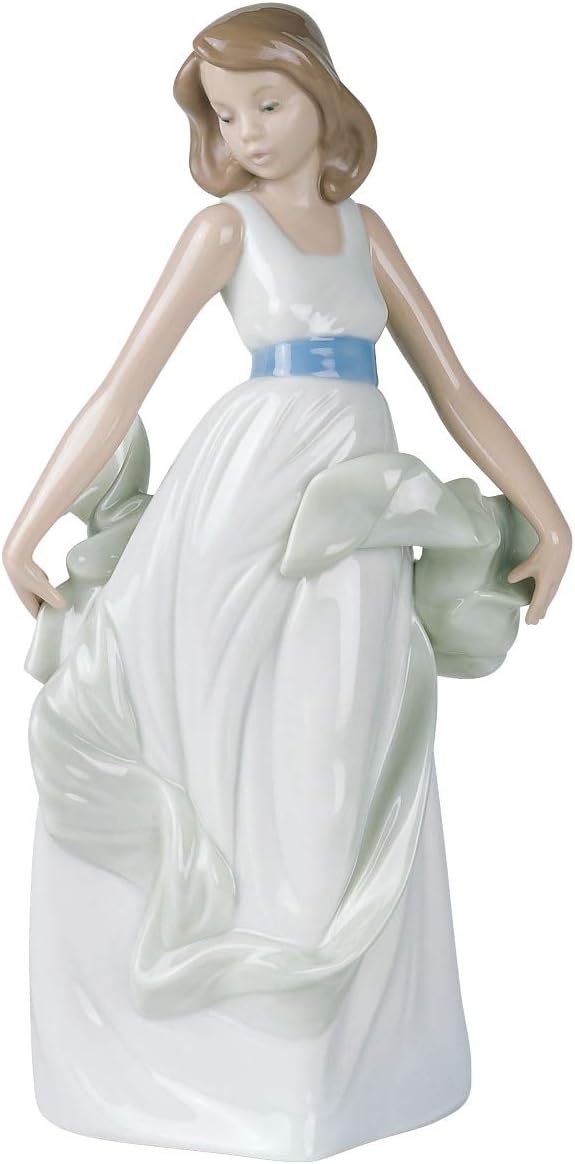 NAO Walking On Air Porzellanfigur