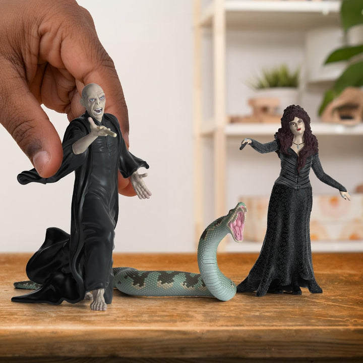 schleich 42684 Lord Voldemort, Nagini & Bellatrix Lestrange, ab 6 Jahren, HARRY POTTER - Spielfigur,