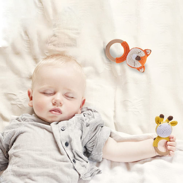 Youuys Babyrassel Gehäkelte Holz Häkeln Tiere Greifling Baby Holz Rassel Baby mit Sound Handmade Ras