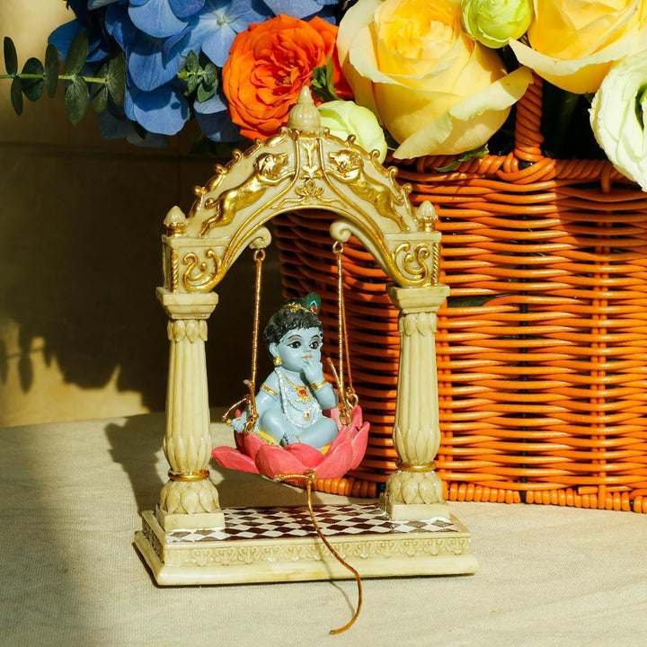 SrI Krishna CULTURE Baby-Krishna-Schaukel von Pillars-Höhe, 15,2 cm, mehrfarbig, Kunstharz