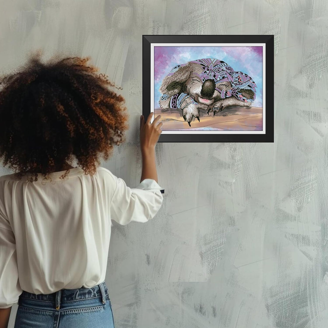DIAMOND DOTZ 2592688 Original 5D Diamond Painting Set, Koala Traum, DIY Diamant-Malerei-Kit mit rund
