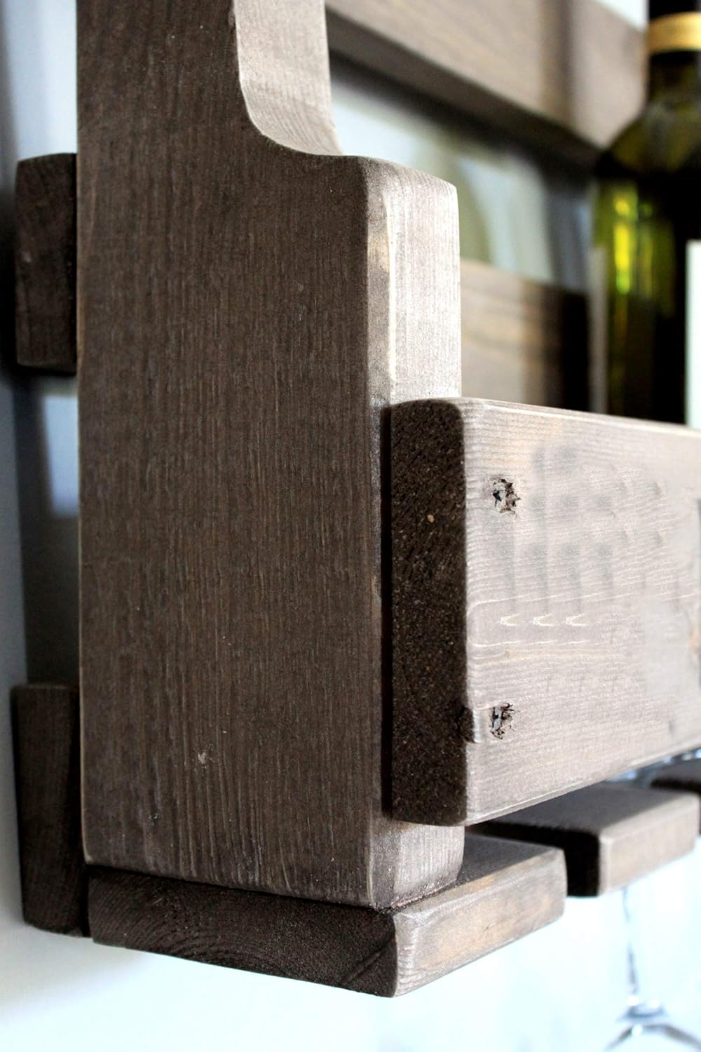 Dekorie Weinregal aus Holz für die Wand - mit Gläserhalter - Braun - fertig montiert - Regal für Wei