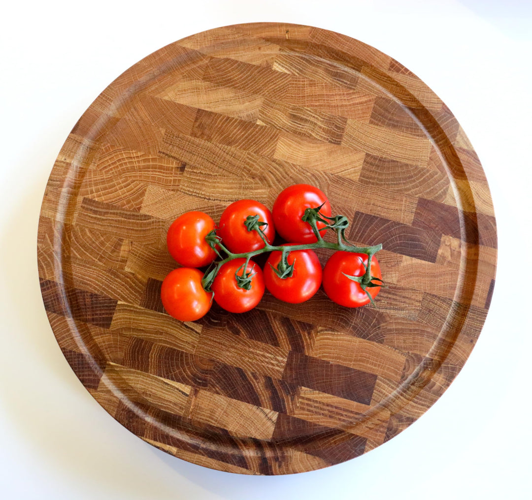 B4K® Schneidebrett aus Eiche Stirnholz 35 × 35 × 4 cm – Massiver Hackblock | Antibakterielles Hirnho