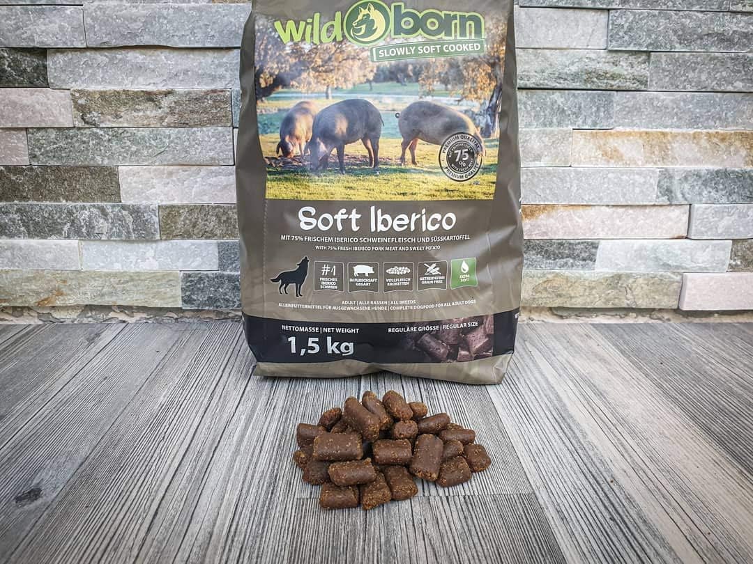 Wildborn Soft IBERICO 4 kg getreidefreies Hundefutter mit 75% frischem Iberico Fleisch | Halbfeuchte