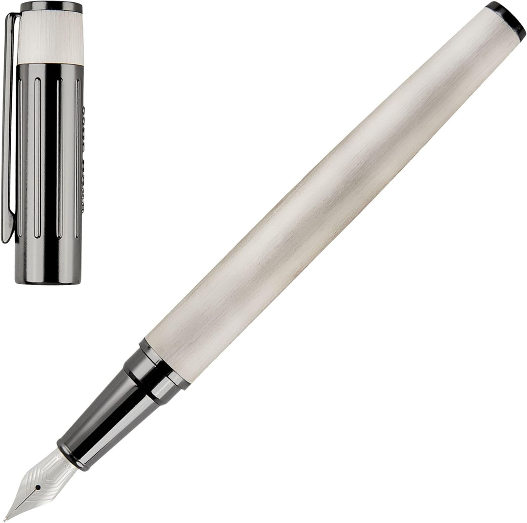Hugo Boss Gear Ribs Füllfederhalter aus Messing und Aluminium in der Farbe Chrome, Länge: 13,8cm, Fe