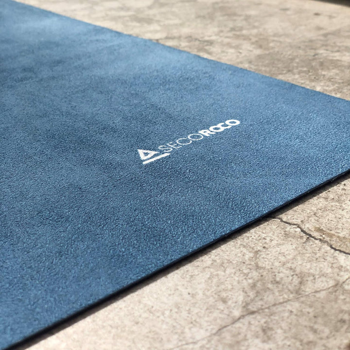 Reise Yogamatte “Seaport“ aus Naturkautschuk inklusive Tragetasche aus Leinen – absolute Rutschfesti