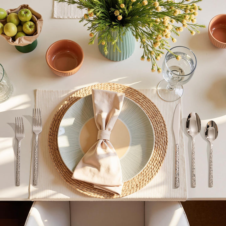 HIKAA Besteck Set 4 Personen aus Gehämmert, 20-Teilig Essbesteck 18/10, Edelstahl Besteckset für Zuh