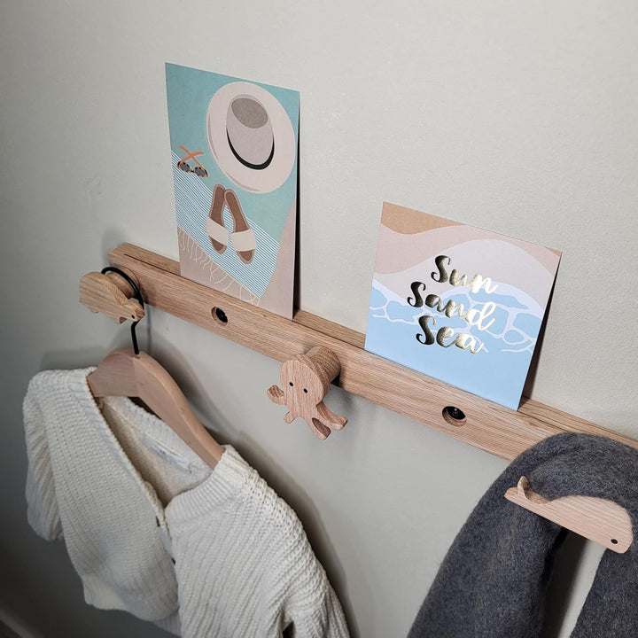 Kinder Garderobe aus massivem Eichenholz, Meeres-Tiere, Wandgarderobe, Hakenleiste, Bilderleiste, Ki
