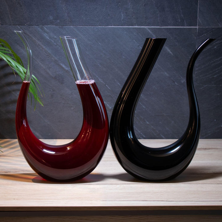 Intirilife Wein Dekanter in U-Form aus Glas in Schwarz -750 ml- Weinkaraffe, Rotwein Dekantierer, We
