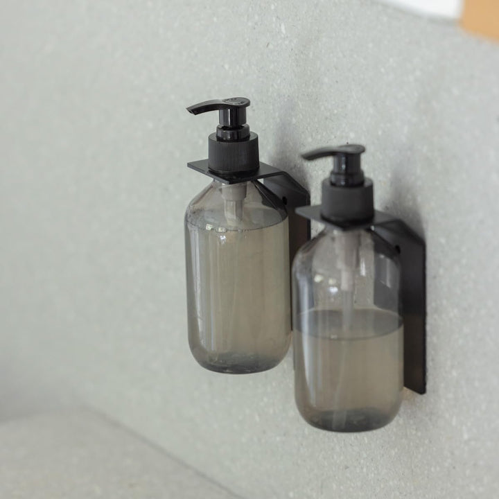 YOUS® Premium Seifenspender mit Halterung aus Metall Soap Opera(Tor) Plus inklusive Flaschen (Verkeh