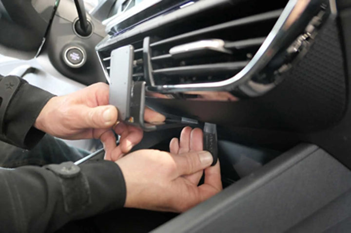 Brodit | ProClip Fahrzeughalter 855619 | Made IN Sweden | Mittelbefestigung | für linkslenkende Fahr