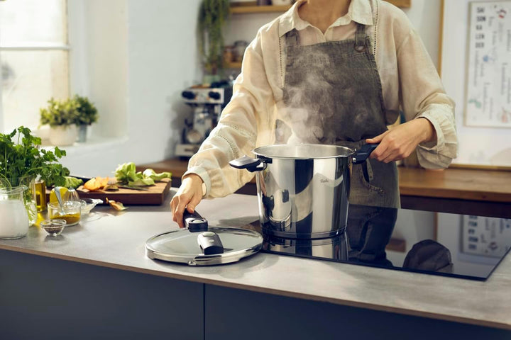 Fissler Vitaquick® Elemental Schnellkochtopf 6,0 L (Ø 22 cm) salbeigrün – Made in Germany, bis zu 70