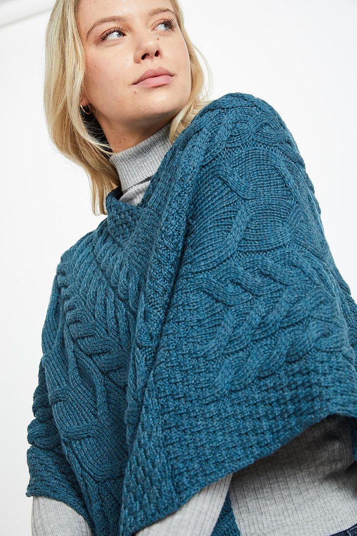 Aran Woollen Mills Superweicher Stilvoll Poncho aus 100% Merinowolle Einheitsgrösse Blaugrün/ein Hau