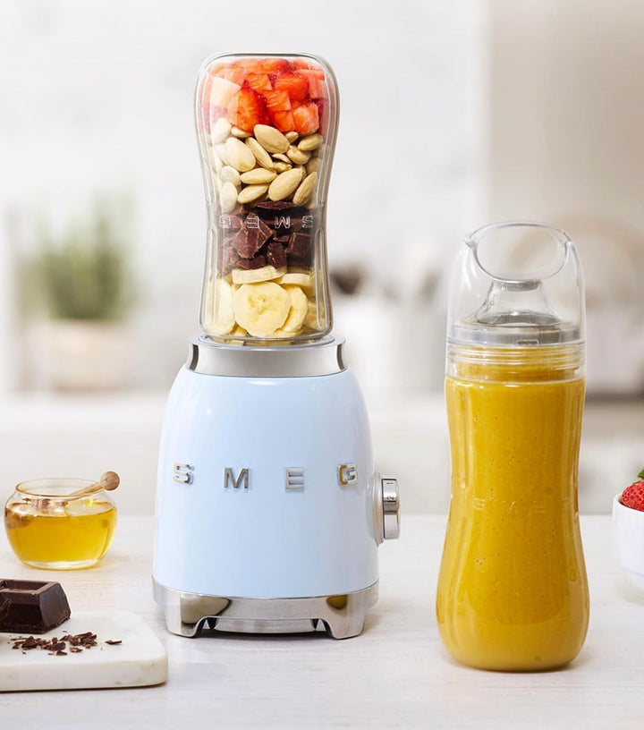 Smeg, Personal Blender PBF01RDEU, 2 Geschwindigkeitsstufen, Doppelklinge aus Edelstahl, 2 x 600 ml F