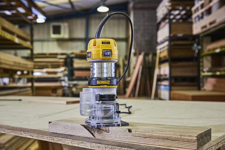 DeWalt D26200-QS Affleureuse 850, 900 W size, size