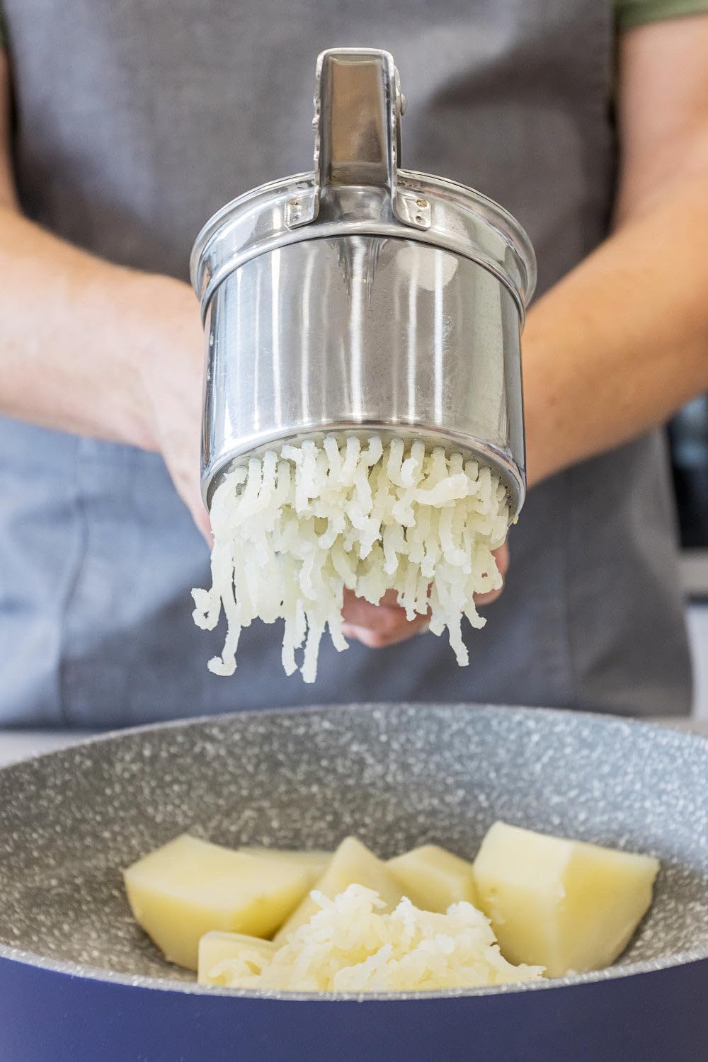 MasterClass Kartoffelpresse, Kartoffelstampfer für Kartoffelpüree, Spätzlepresse Edelstahl, Rostfrei
