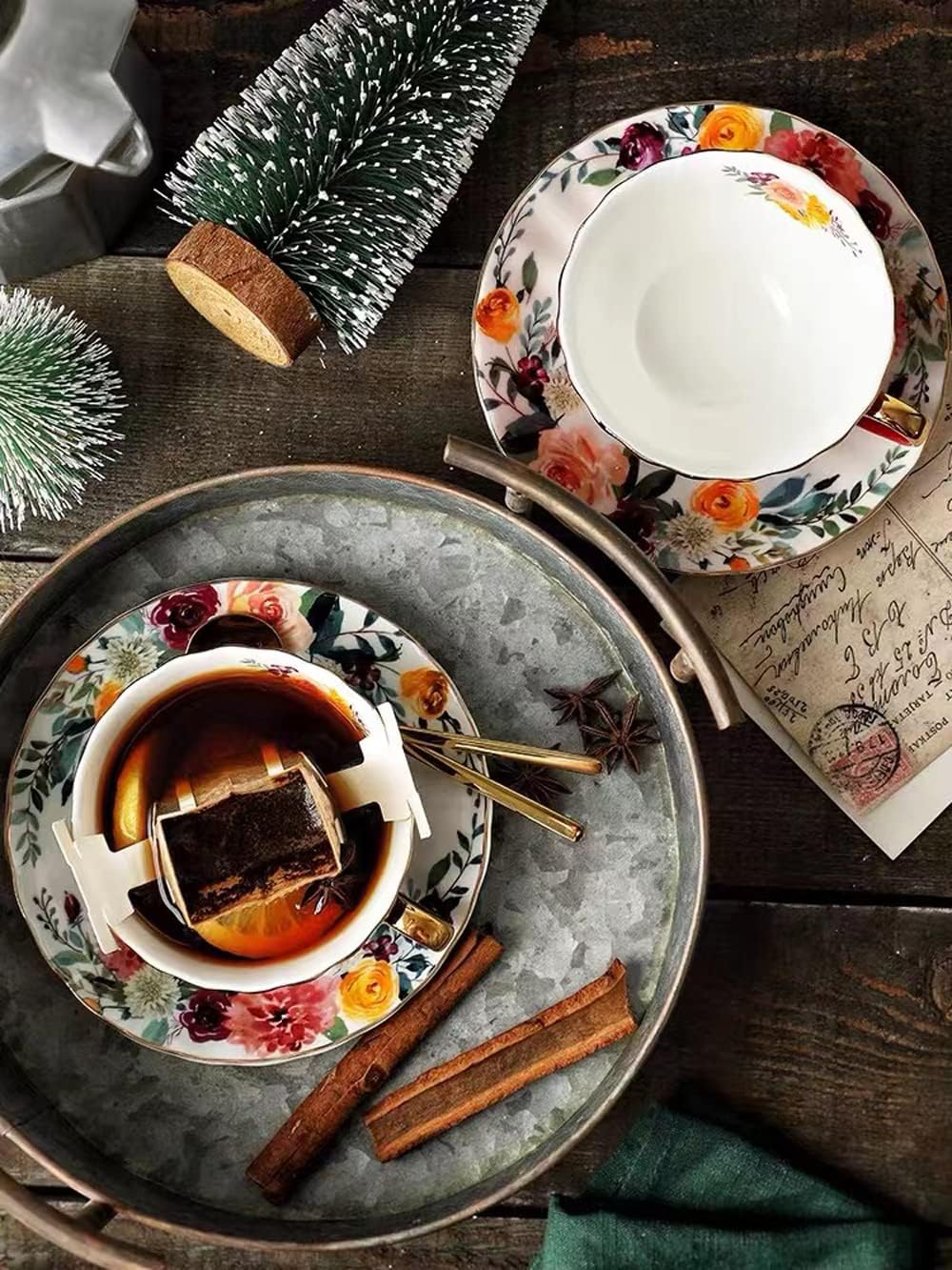 Porzellan Teetasse mit Untertassen und Löffel, 2 Satz von 8 oz Floral Kaffeetasse mit Goldrand Halte