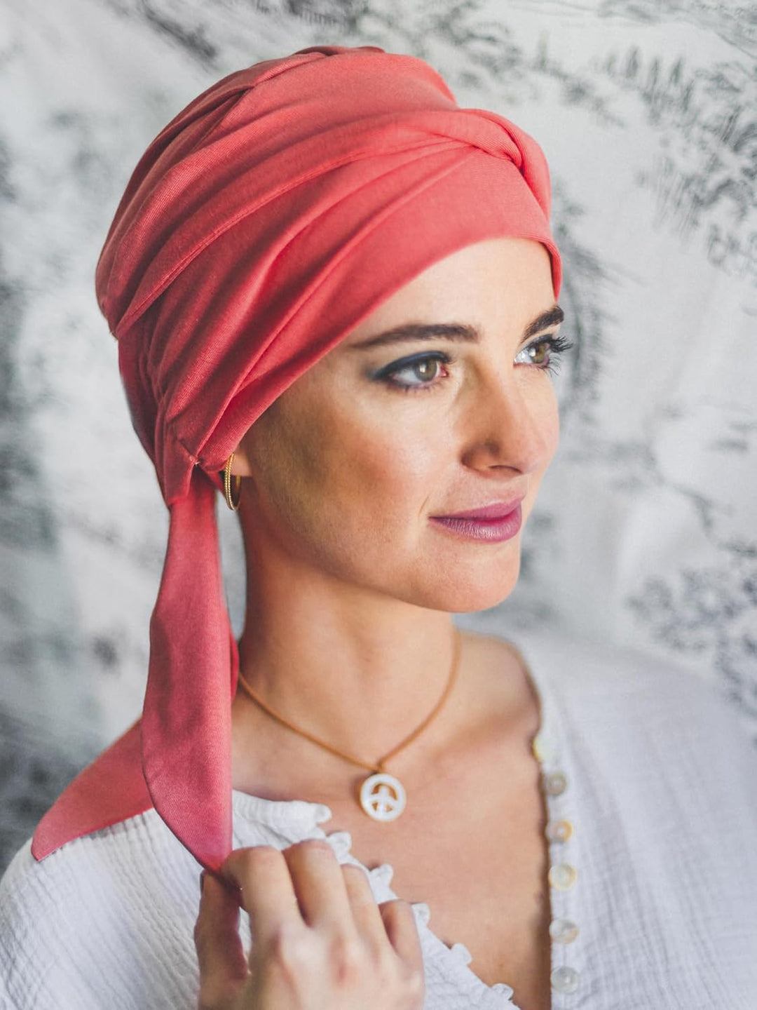 CAREBELL - Smooth - Bambus-Beanie für Chemotherapie und Alopezie mit Bändern (Koralle)