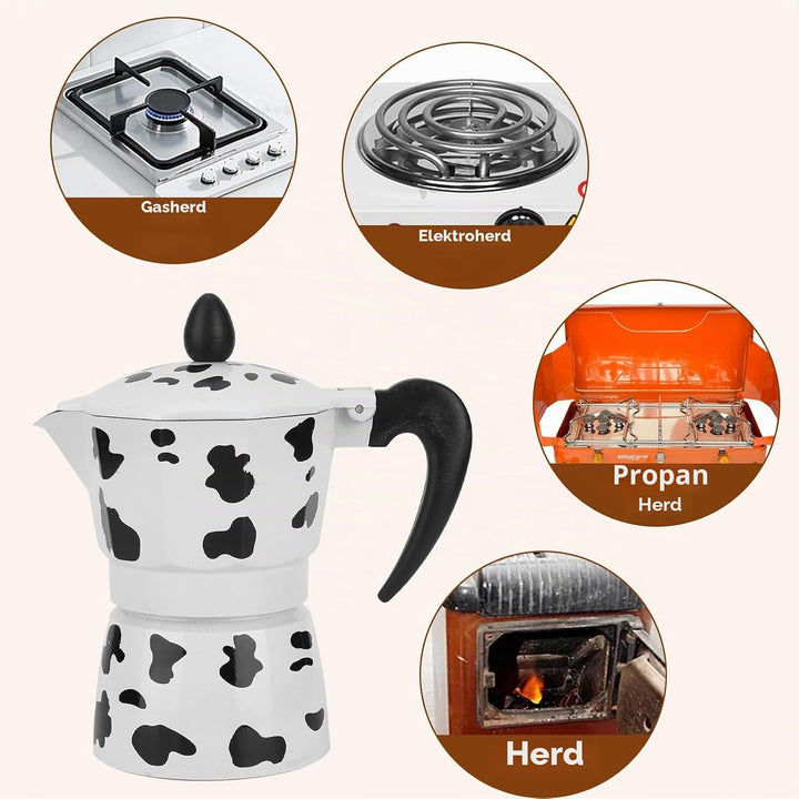 Espressokocher auf dem Herd, Espressotasse aus Aluminium im klassischen italienischen Stil, Mokkakan