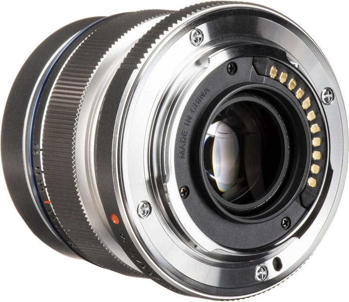 Olympus 12 mm f/2.0 Objektiv silber, silber