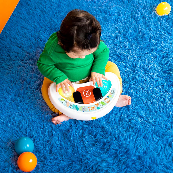 Bright Starts, Tiny Trek 2-in-1 Baby Aktivität Lauflernhilfe mit Spielzeugstation, verstellbarer Höh