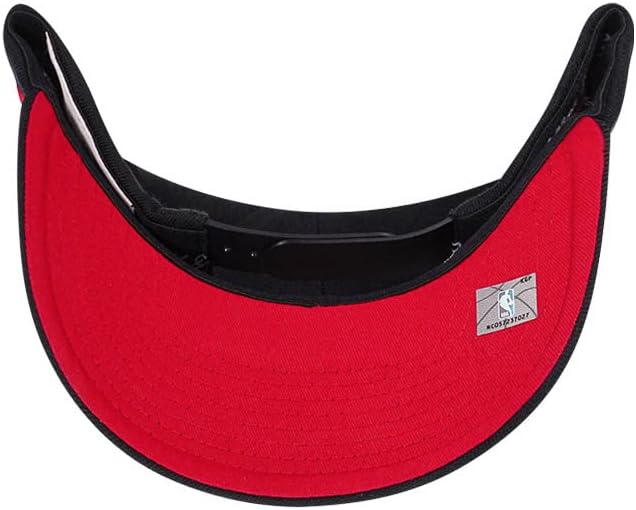 Mitchell & Ness Philadelphia 76Ers Team Ground Red Line Solid Flex Snapback Cap