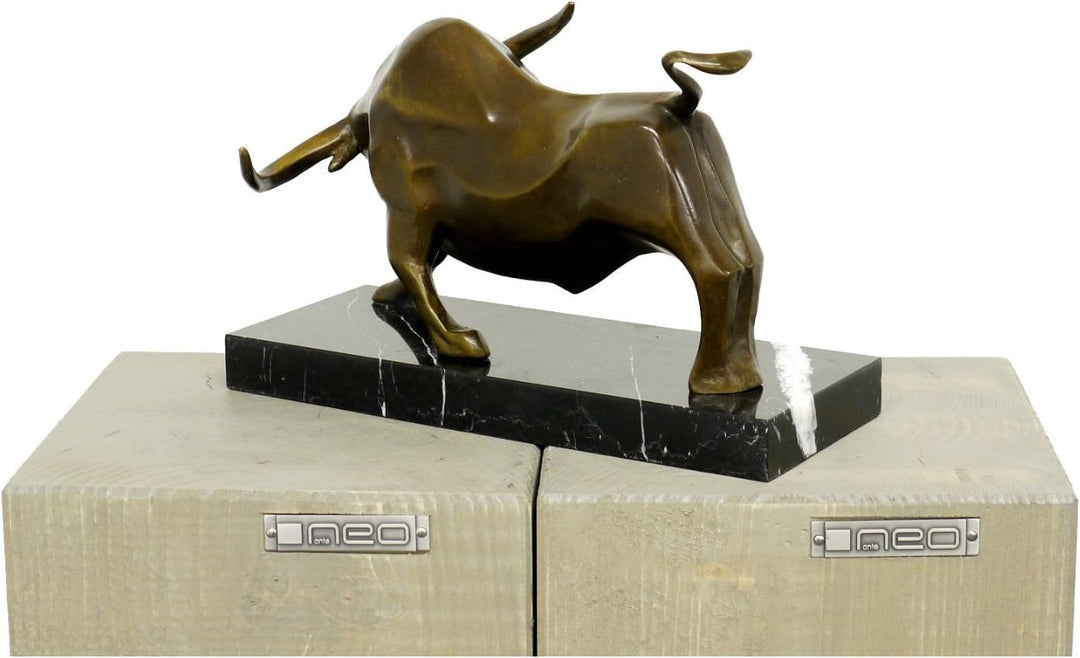 Kunst & Ambiente - Moderne Bronzefigur - Kraftvoller Stier - signiert von Milo - Echte Bronze - Stie