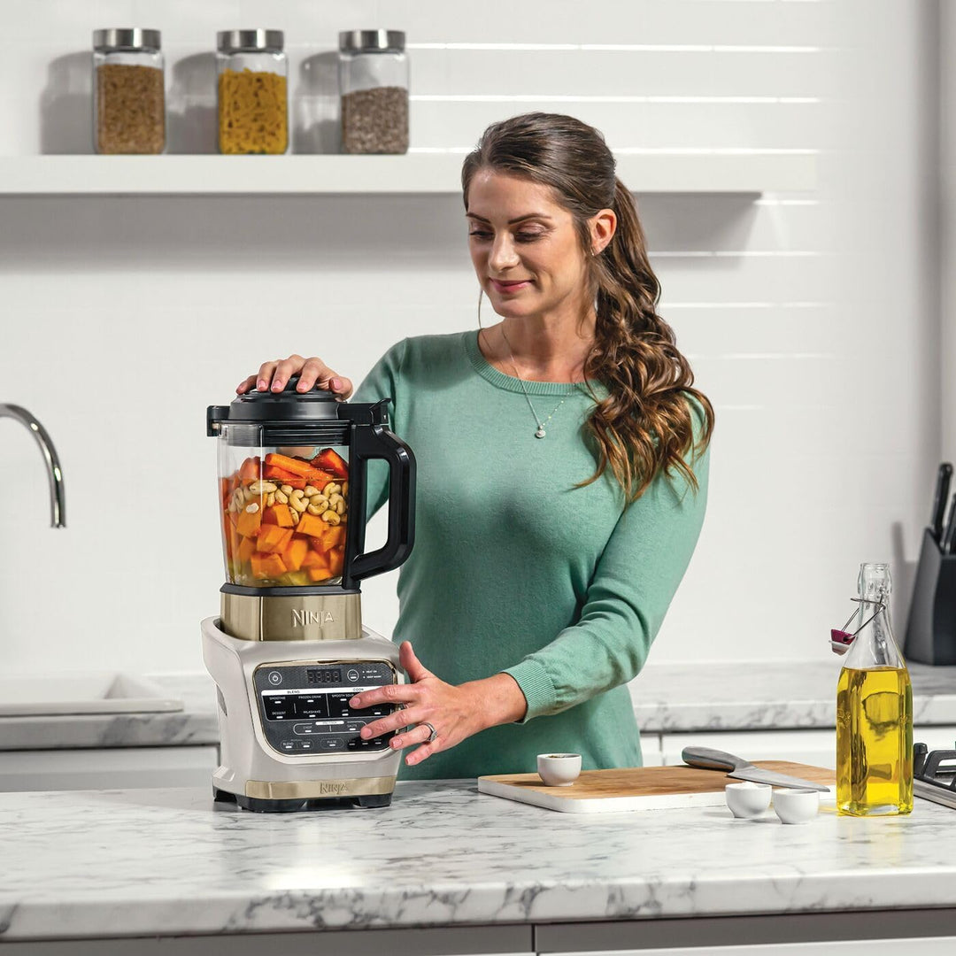 Ninja Foodi Mixer & Suppenbereiter, 10 Auto-iQ-Programme, 1,7L Glaskrug, heisser & kalter Mixer, int