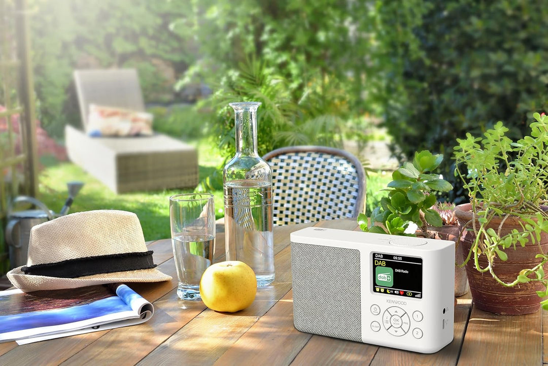 Kenwood CR-M33DAB-W - Tragbares DAB+ Radio mit Bluetooth, integriertem Li-Ion Akku & 6,1cm Farbdispl