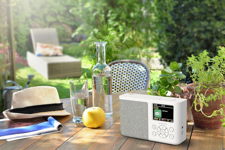 Kenwood CR-M33DAB-W - Tragbares DAB+ Radio mit Bluetooth, integriertem Li-Ion Akku & 6,1cm Farbdispl