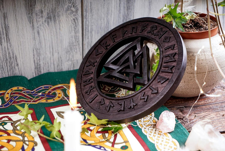 Windalf Schwarzes Vikings Holzbild VALKNUT Ø 23 cm Wotansknoten mit Runen Wikinger Wanddeko Wandreli